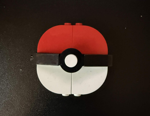 LEGOLand Poké Ball LEGO Pokémon Image